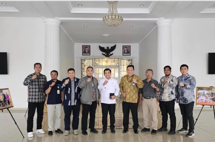 Penandatanganan Perjanjian Kerja Sama antara PT MUM dan Dinas Tenaga Kerja Majalengka dilaksanakan pada Selasa (16/7/2024). (mum.id)