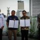 Penandatanganan MoU antara Pindad dan Transjakarta terkait penyediaan bus listrik untuk transportasi umum ramah lingkungan. (pindad.com)