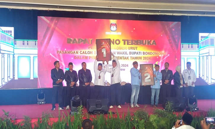 Keterangan Gambar: KPU Kabupaten Bondowoso Gelar Pengundian Nomor Urut Paslon Cabup Cawabup