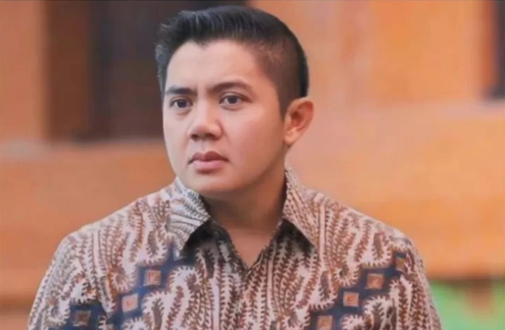 Sosok Sekretaris Kabinet Mayor Teddy. (instagram @mayorteddy_)