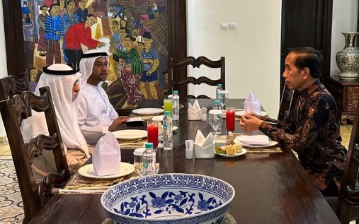 Menteri UEA mampir sebelum kunjungi Masjid dan RS (Akun X @jokowi)