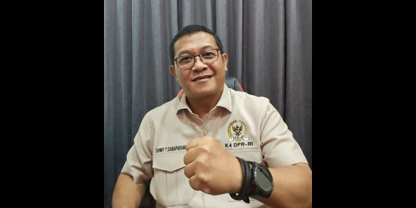 Anggota Komisi IV DPR RI, Sonny T Danaparamita